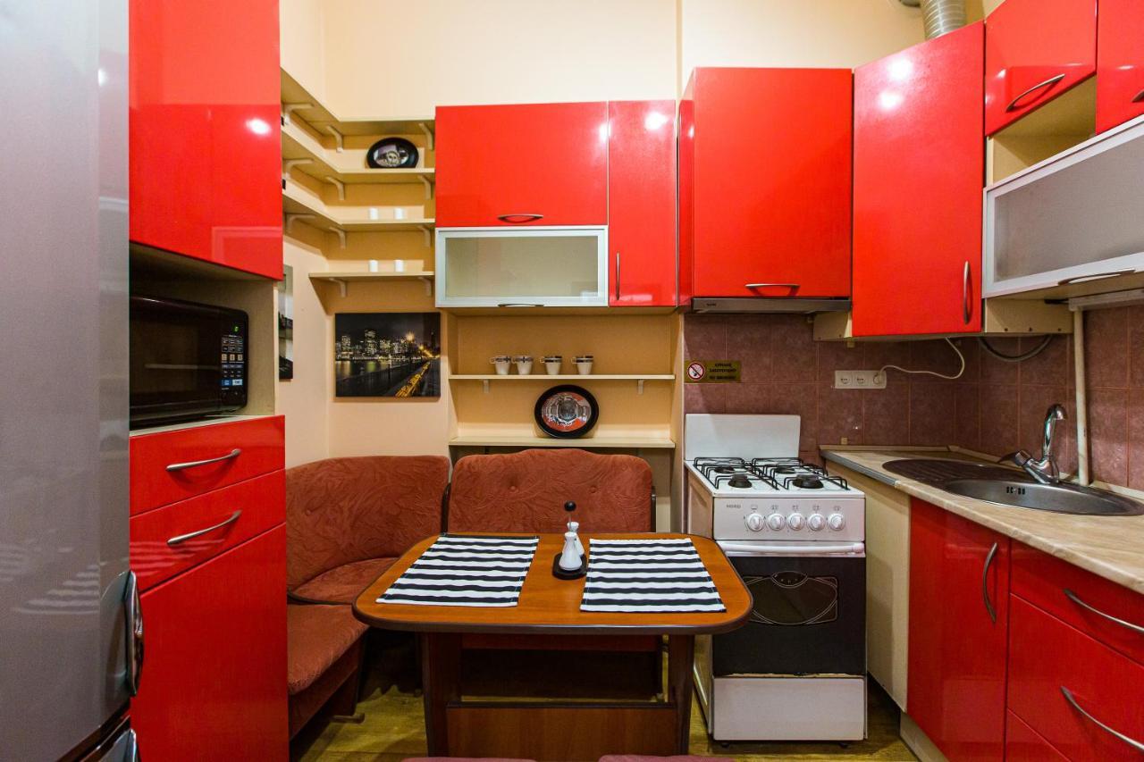 Біля Дзиги Сучасна Квартира На Вулиці Вірменській 35 Lviv Extérieur photo