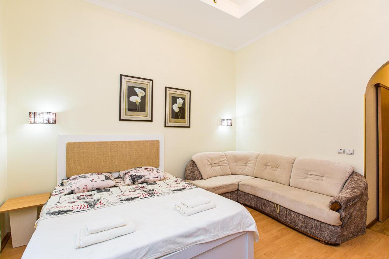 Біля Дзиги Сучасна Квартира На Вулиці Вірменській 35 Lviv Extérieur photo