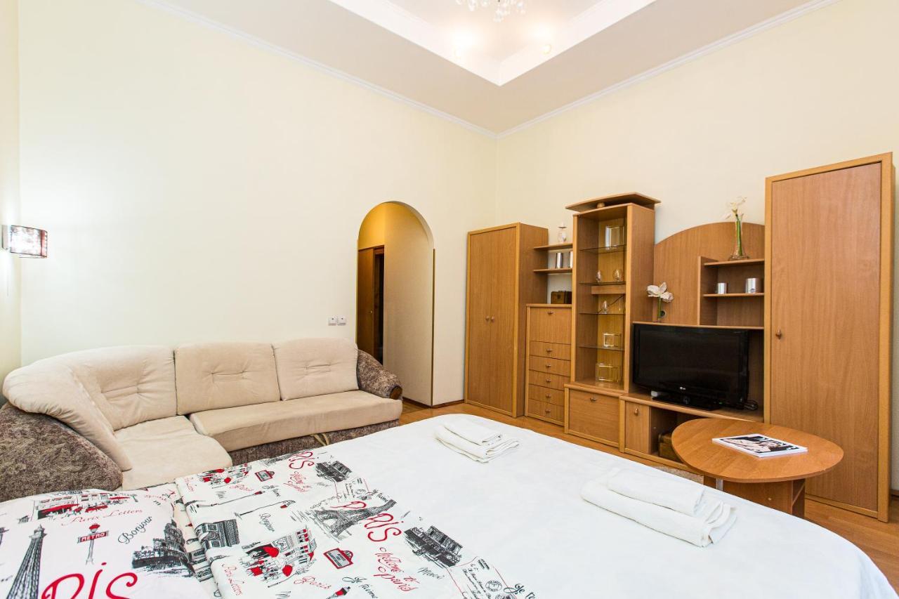 Біля Дзиги Сучасна Квартира На Вулиці Вірменській 35 Lviv Extérieur photo