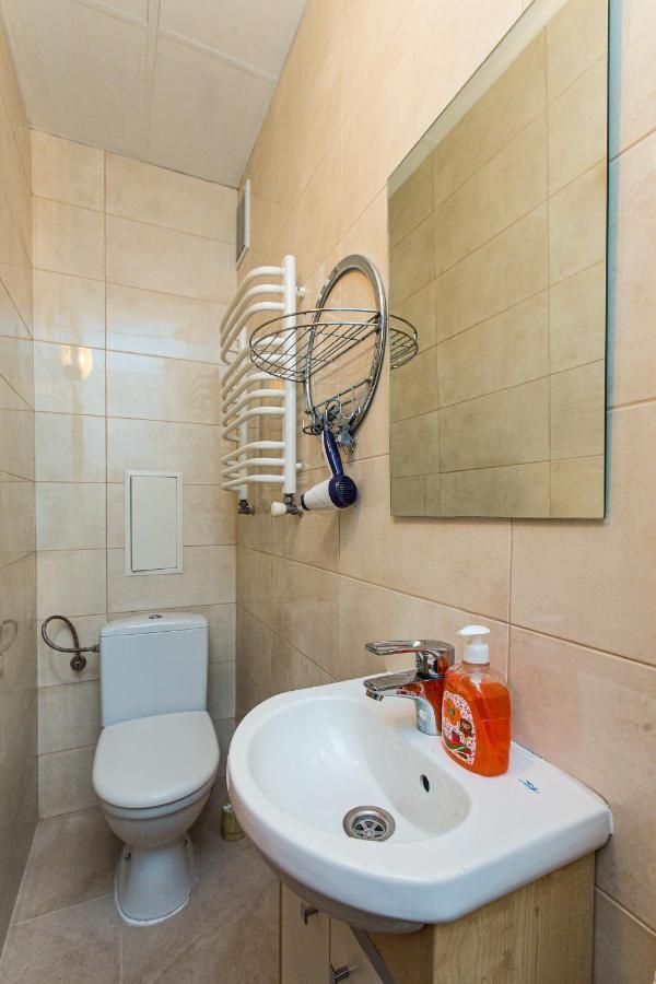 Біля Дзиги Сучасна Квартира На Вулиці Вірменській 35 Lviv Extérieur photo